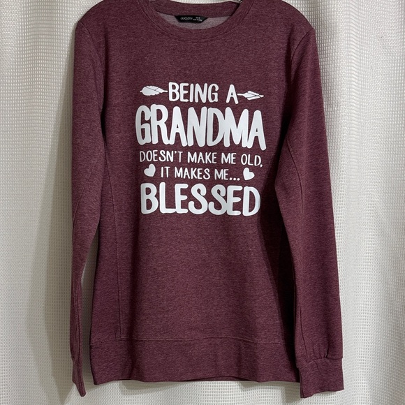 Lilicloth Tops - NWT Lilicloth long sleeve grandma graphic tee. Size M